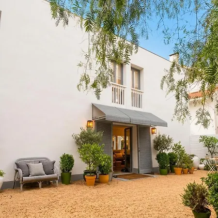 La Colonial - 5 Minutes Walk From And 10 Minutes From Center Design וילה *