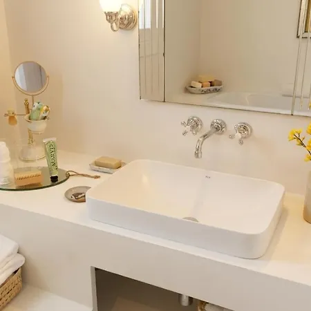 La Colonial - 5 Minutes Walk From And 10 Minutes From Center Design וילה