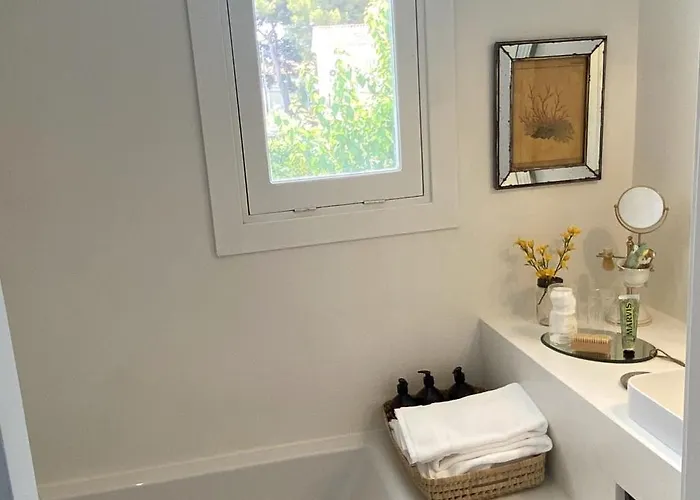 La Colonial - 5 Minutes Walk From And 10 Minutes From Center Design Villa