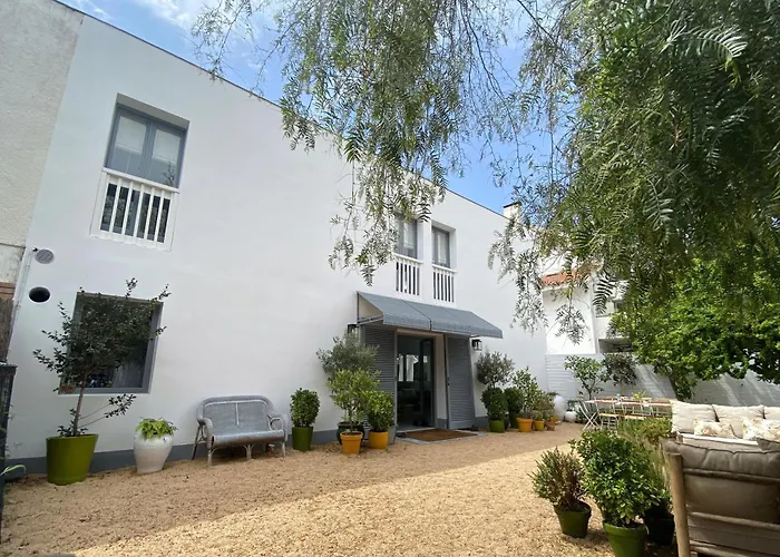 La Colonial - 5 Minutes Walk From And 10 Minutes From Center Design 빌라 시체스