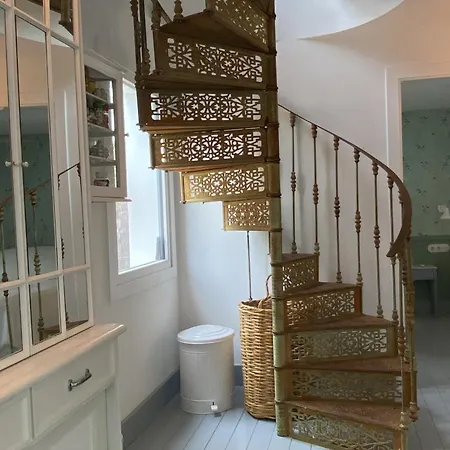 La Colonial - 5 Minutes Walk From And 10 Minutes From Center Design * Сіджас